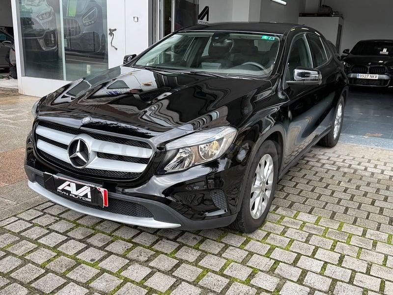 Usado Mercedes GLA200 Urban 136 CV (100 kW) 2015 Negro SUV