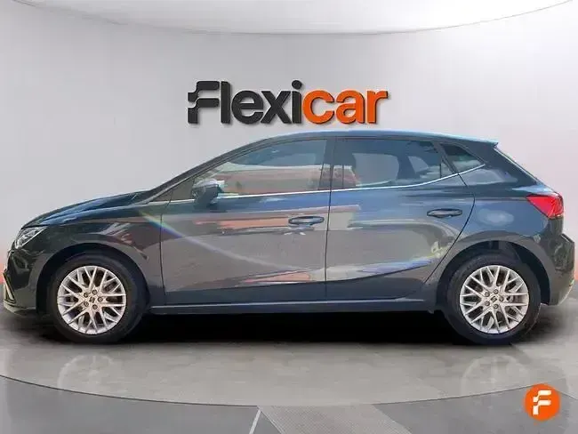 Usado Seat Ibiza XCELLENCE 115 CV (84 kW) 2025 Gris Utilitario