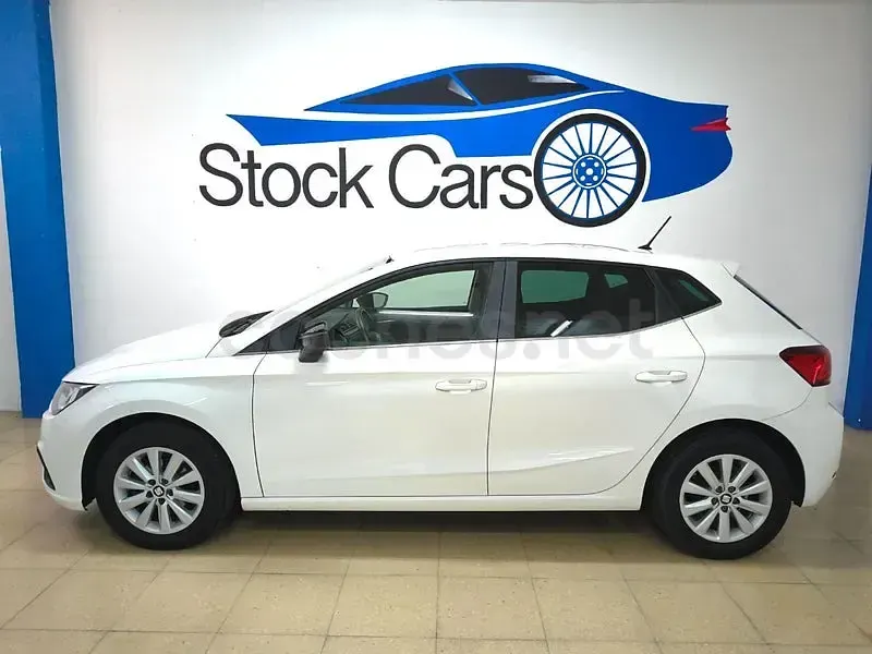 Usado Seat Ibiza Style 75 CV (55 kW) 2017 Blanco Berlina