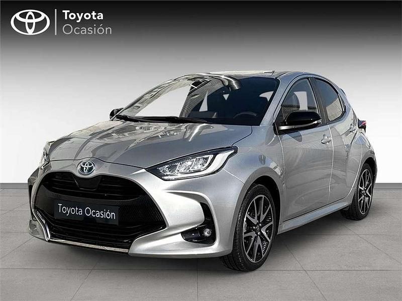 Usado Toyota Yaris Hybrid Style 116 CV (85 kW) 2022 Monovolumen