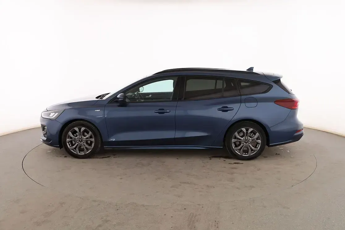 Usado Ford Focus ST-Line 125 CV (91 kW) 2022 Azul Familiar