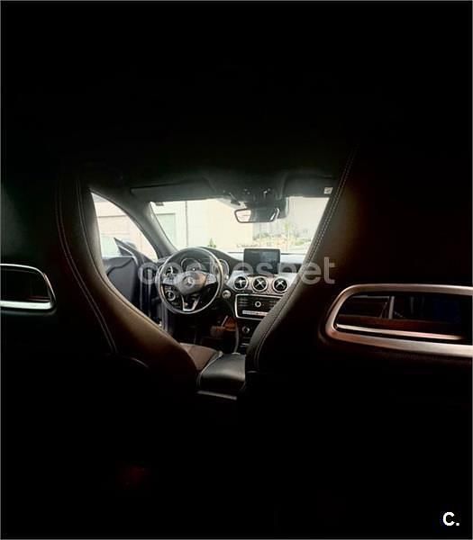 Usado Mercedes CLA180 136 CV (100 kW) 2019 Gris / plata Berlina