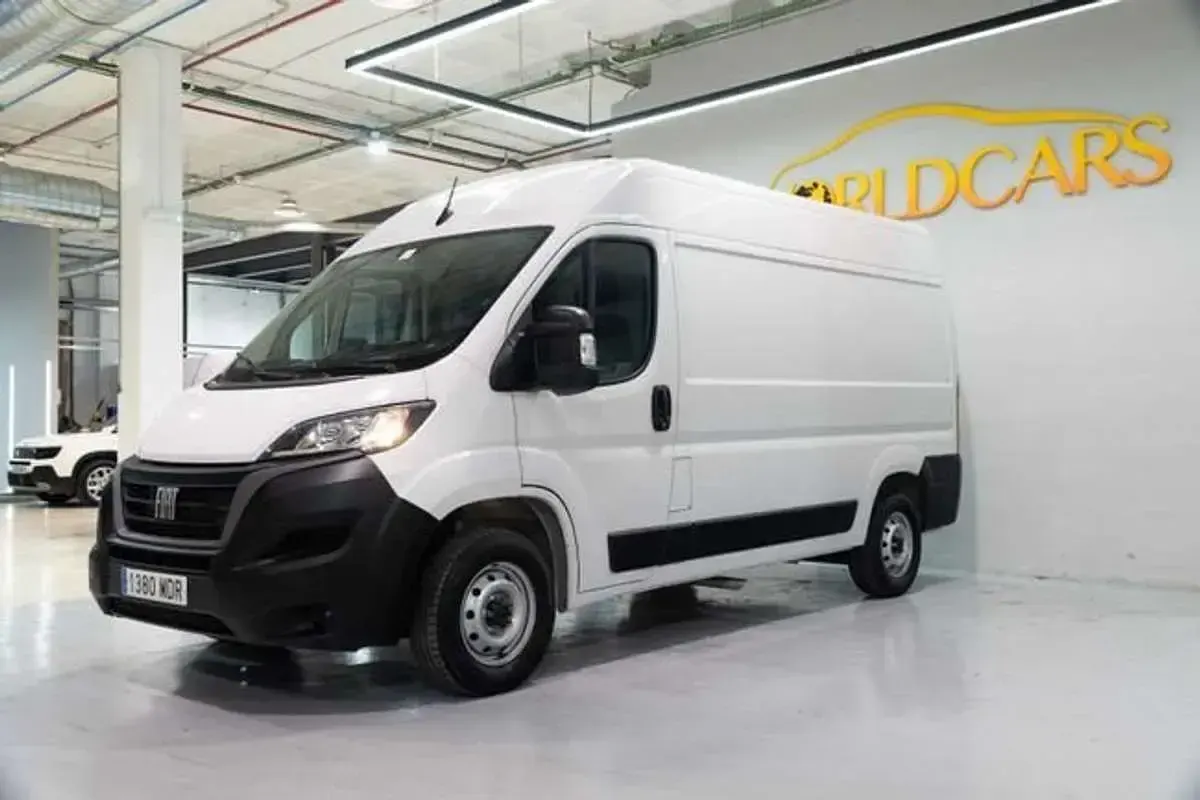 Usado Fiat Ducato 140 CV (102 kW) 2023 Blanco Van