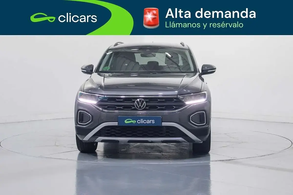 Usado VW T-Roc Life 116 CV (85 kW) 2022 Gris SUV