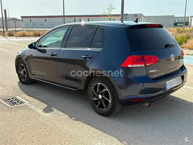 Usado VW Golf VII Advance 110 CV (80 kW) 2015 Azul Berlina