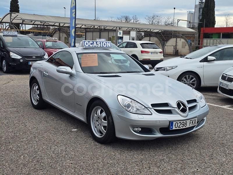 Usado Mercedes SLK200 163 CV (119 kW) 2007 Gris / plata Descapotable