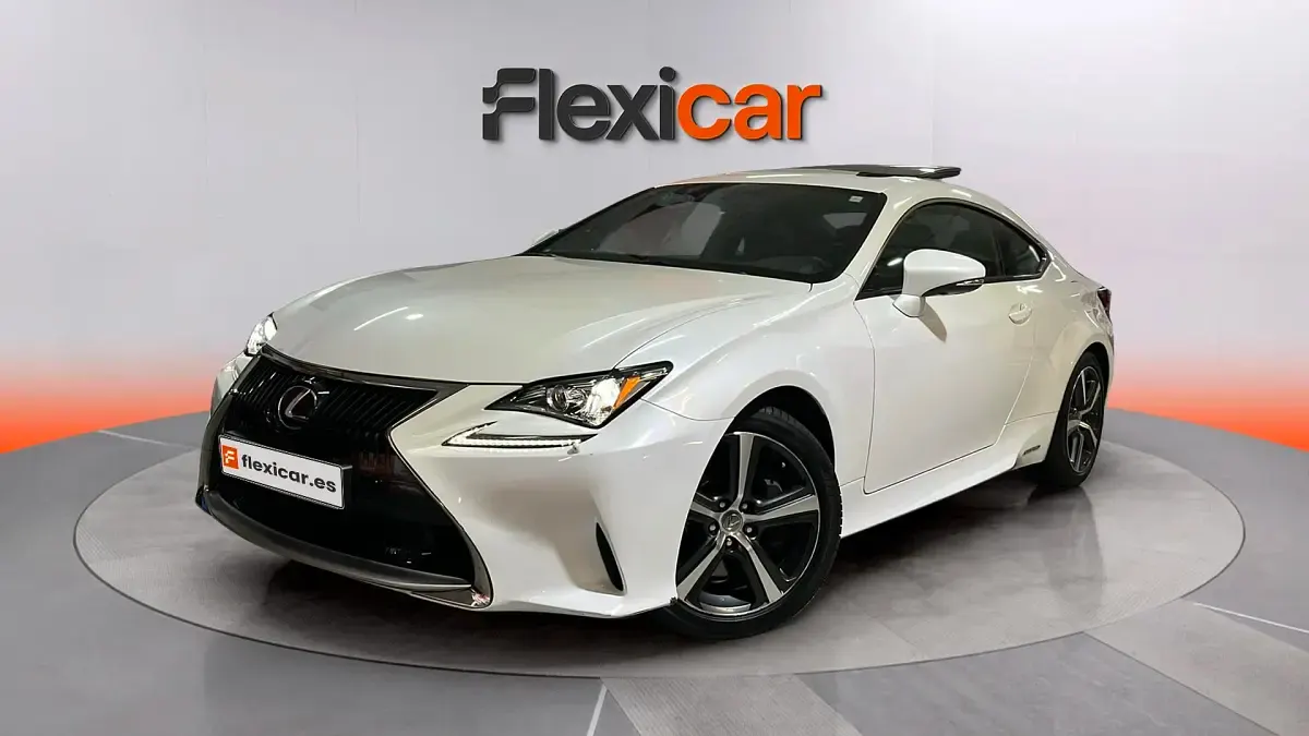 Usado Lexus RC300h Executive Line 223 CV (164 kW) 2017 Blanco Coupe