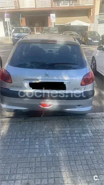 Usado Peugeot 206 90 CV (66 kW) 2005 Gris / plata Berlina