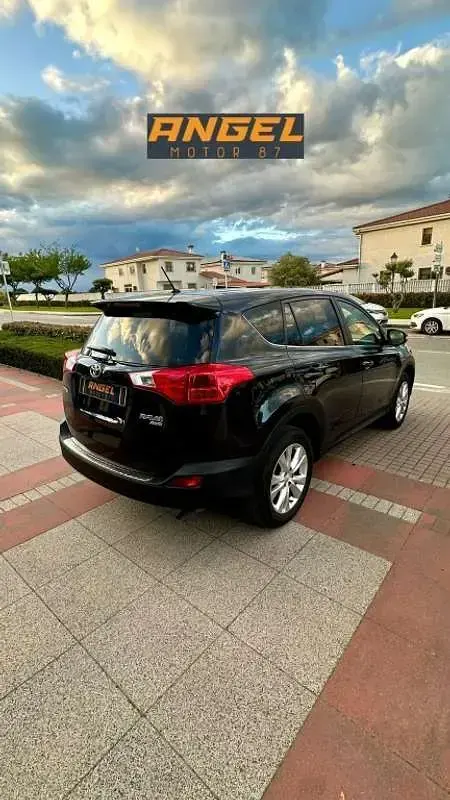 Usado Toyota RAV4 Advance 150 CV (110 kW) 2013 Negro SUV