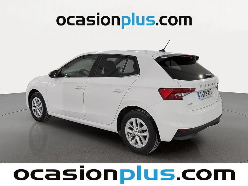 Usado Skoda Fabia Selection 95 CV (69 kW) 2024 Blanco Utilitario