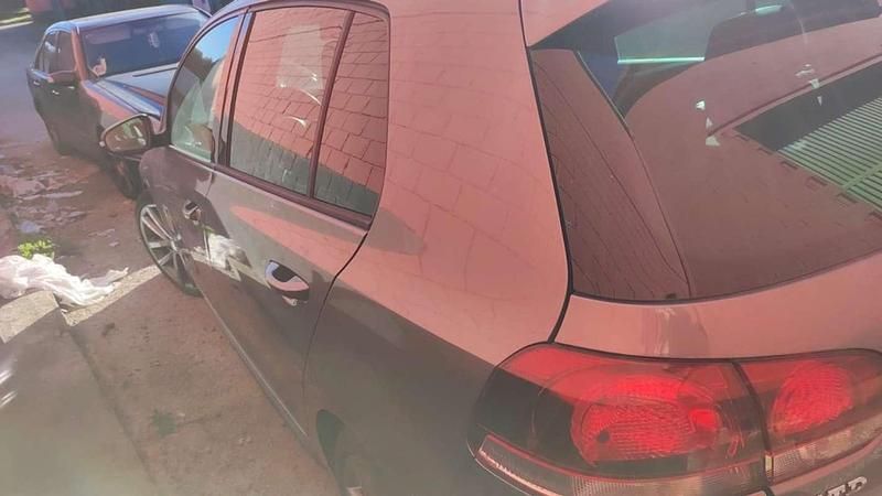 Usado VW Golf VI GTD 170 CV (125 kW) 2010 Gris Utilitario