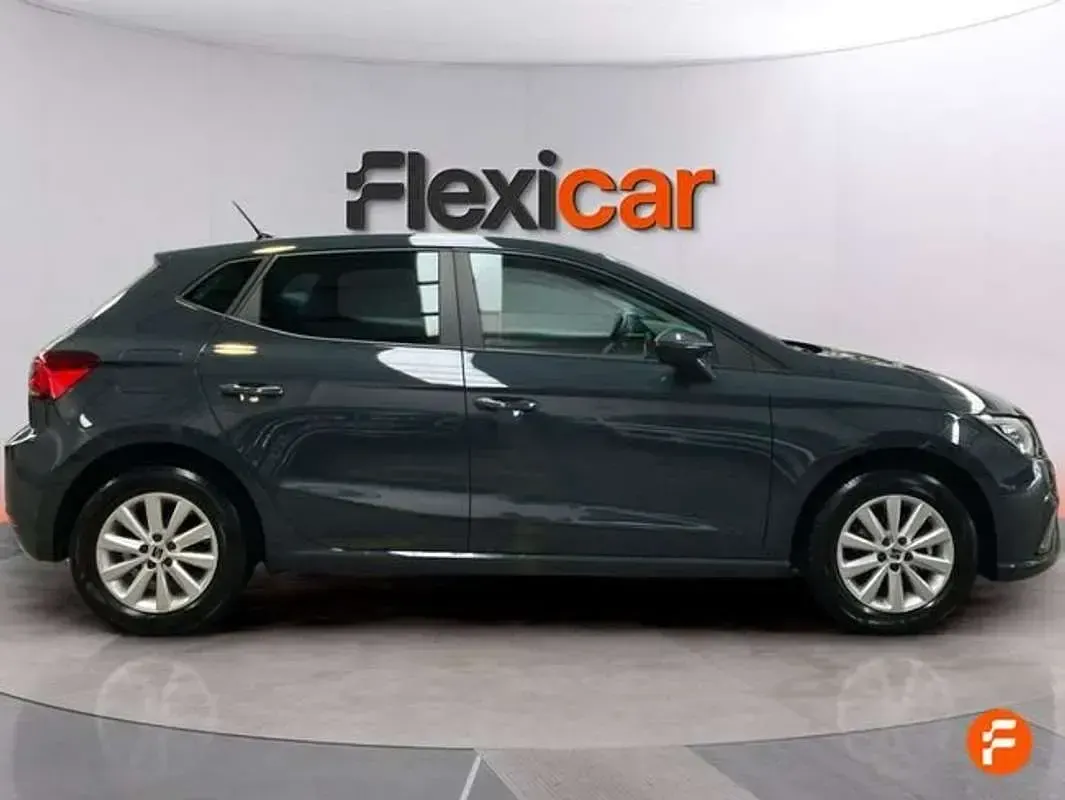 Usado Seat Ibiza Style 80 CV (58 kW) 2025 Gris Utilitario