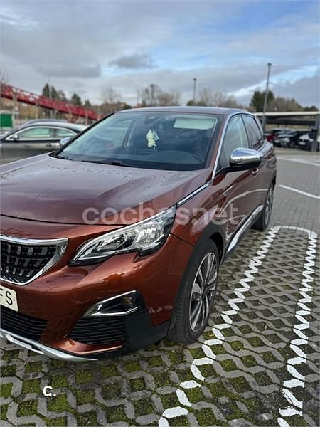 Usado Peugeot 3008 Active 130 CV (95 kW) 2020 Granate SUV