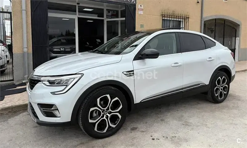 Usado Renault Arkana Zen 145 CV (106 kW) 2021 Blanco SUV