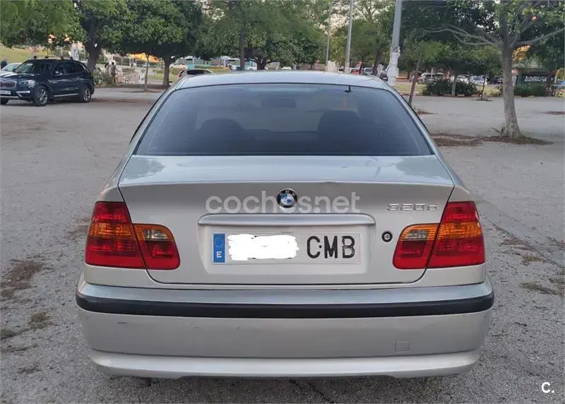 Begagnad BMW 320 150 HK (110 kW) 2003 Grå Sedan