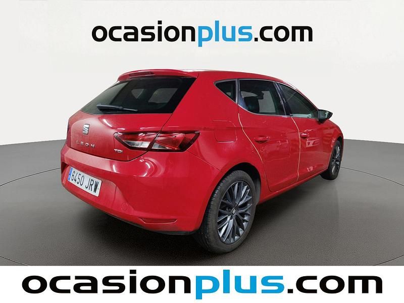 Usado Seat Leon Style 110 CV (80 kW) 2016 Rojo Utilitario