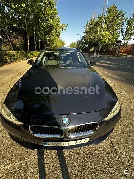 Usado BMW 318 150 CV (110 kW) 2017 Azul Familiar