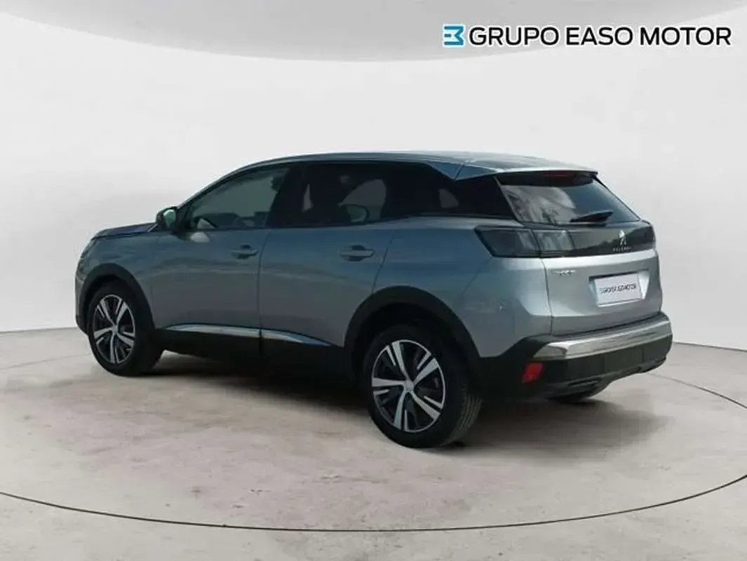 Usado Peugeot 3008 Allure 131 CV (96 kW) 2021 Gris SUV