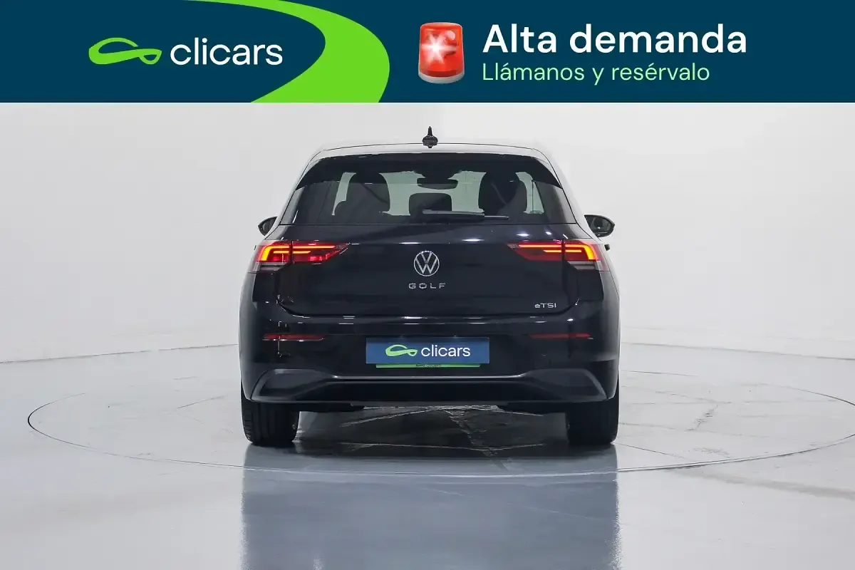 Usado VW Golf VIII Life 150 CV (110 kW) 2020 Negro Berlina