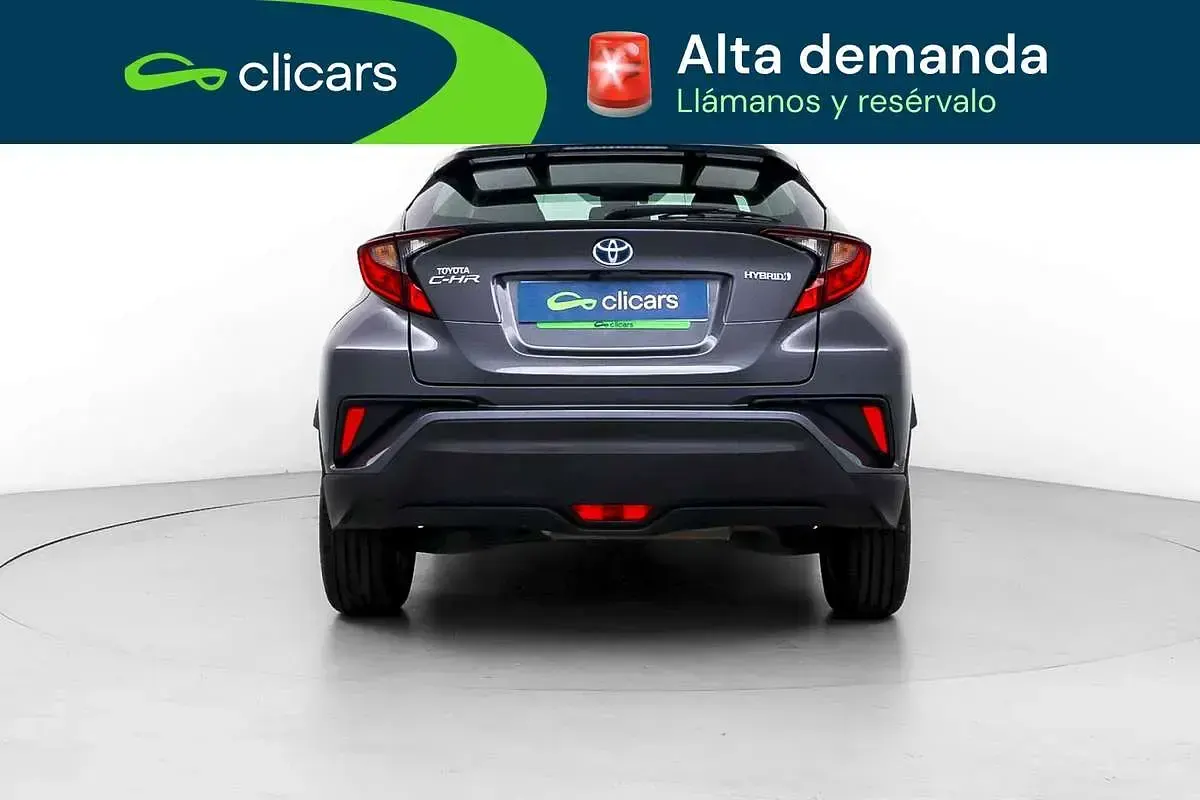 Usado Toyota C-HR Active 98 CV (72 kW) 2022 Gris SUV