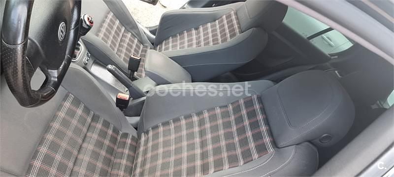 Negro Usado 2008 VW Golf VI GTI Utilitario | 12.500 € (Precio justo) - Imagen 1/4
