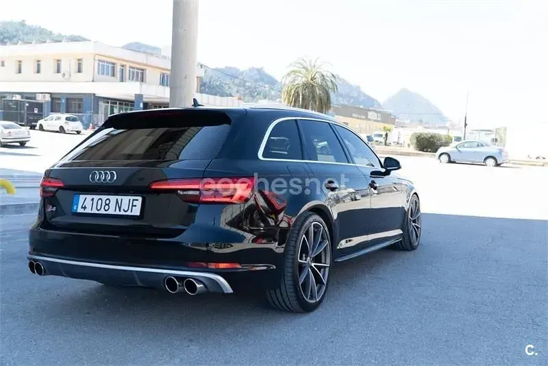 Usado Audi A4 Sport 218 CV (160 kW) 2017 Negro Familiar