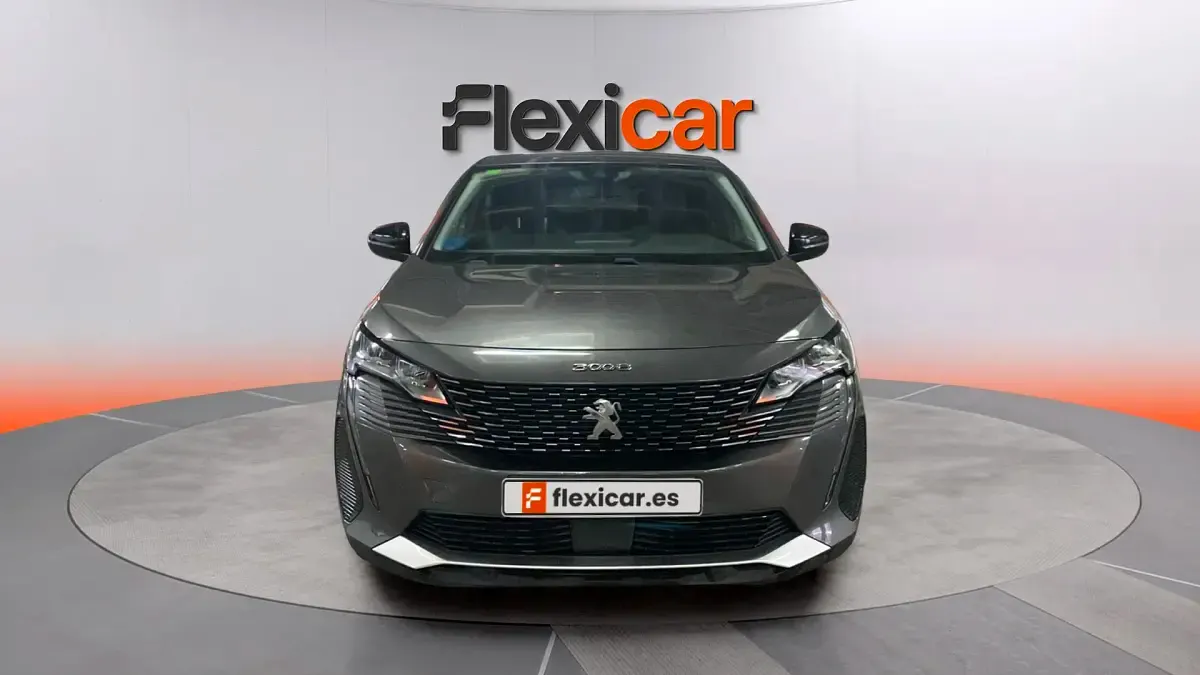 Usado Peugeot 3008 Allure 226 CV (166 kW) 2022 Gris SUV
