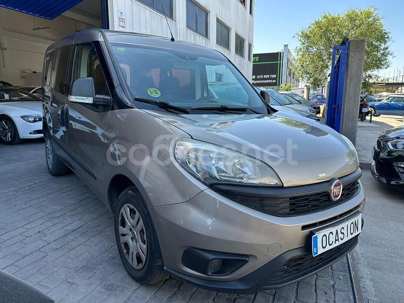 Usado Fiat Doblò Active 90 CV (66 kW) 2016 Gris / plata Monovolumen