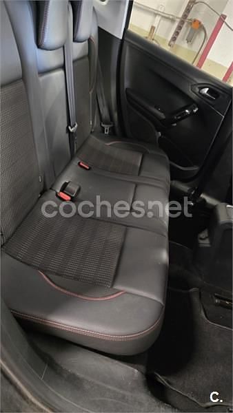 Gris / plata Usado 2018 Peugeot 2008 GT-line SUV | 11.999 € (Un poco caro) - Imagen 1/4