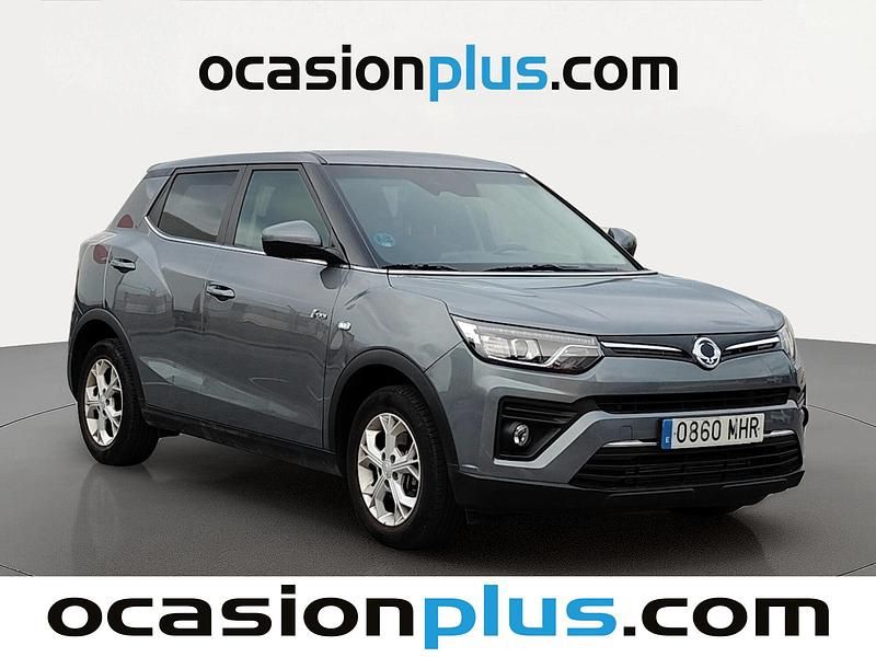 Usado Ssangyong (KGM) Tivoli 128 CV (94 kW) 2023 Gris SUV