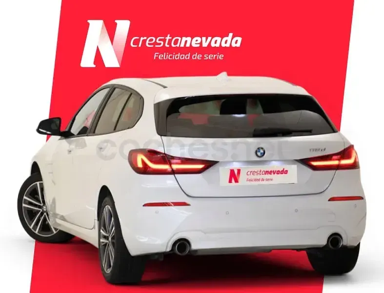 Usado BMW 118 Comfort Edition 150 CV (110 kW) 2022 Blanco Berlina