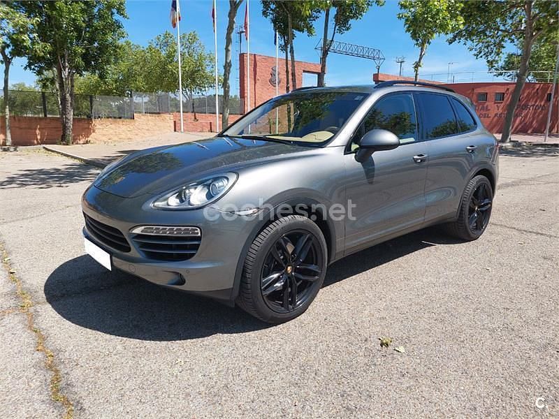 Gris / plata Usado 2012 Porsche Cayenne SUV | 25.800 € (Precio justo) - Imagen 1/4