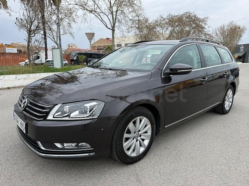 Usado VW Passat Advance 140 CV (102 kW) 2011 Gris / plata Familiar