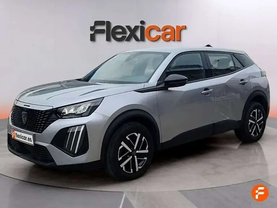 Usado Peugeot 2008 Active 101 CV (74 kW) 2023 Gris SUV