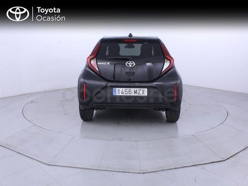 Usado Toyota Aygo X Play 72 CV (52 kW) 2025 Negro SUV