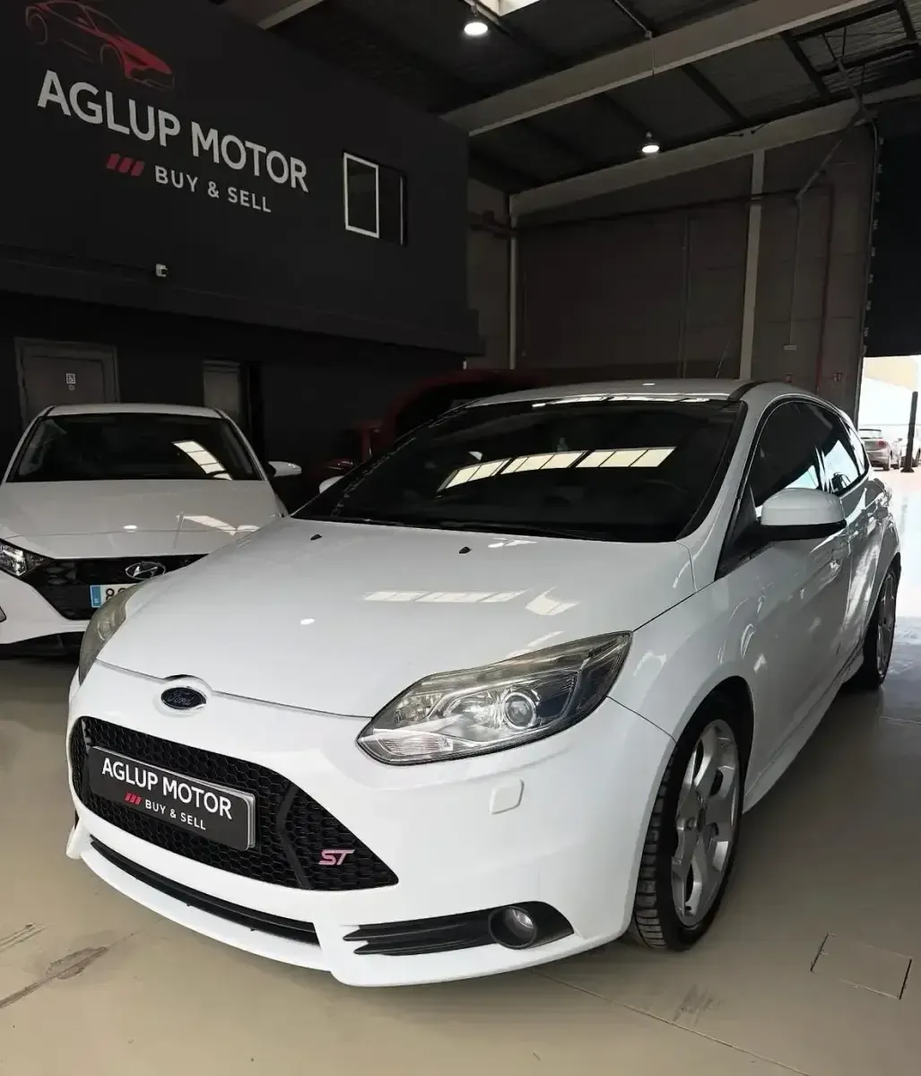 Usado Ford Focus ST 250 CV (183 kW) 2013
