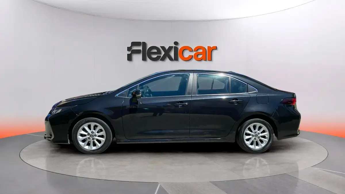 Usado Toyota Corolla Active 125 CV (91 kW) 2023 Negro Berlina