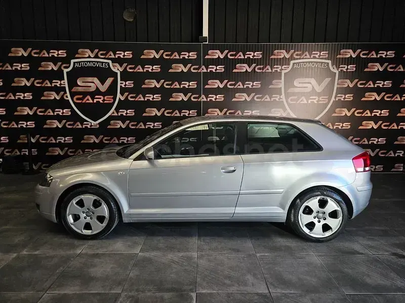 Usado Audi A3 Ambition 102 CV (75 kW) 2005 Gris / plata Utilitario