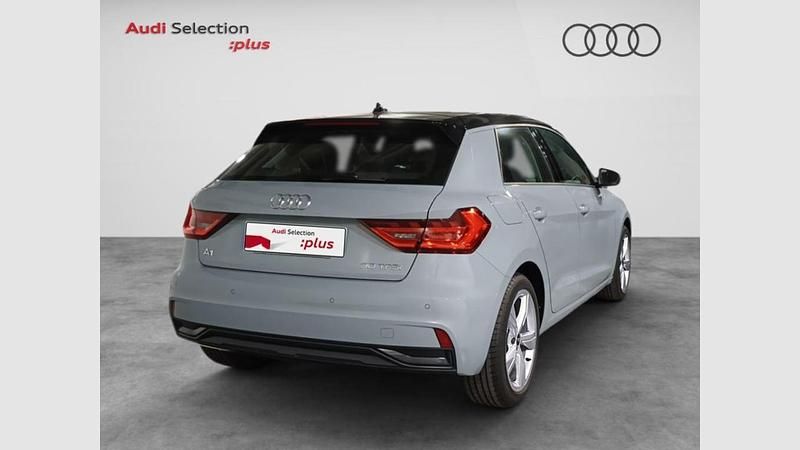 Usado Audi A1 Sportback Advanced Plus 116 CV (85 kW) 2024 Gris flecha (efecto perla)/techo negro mito Utilitario