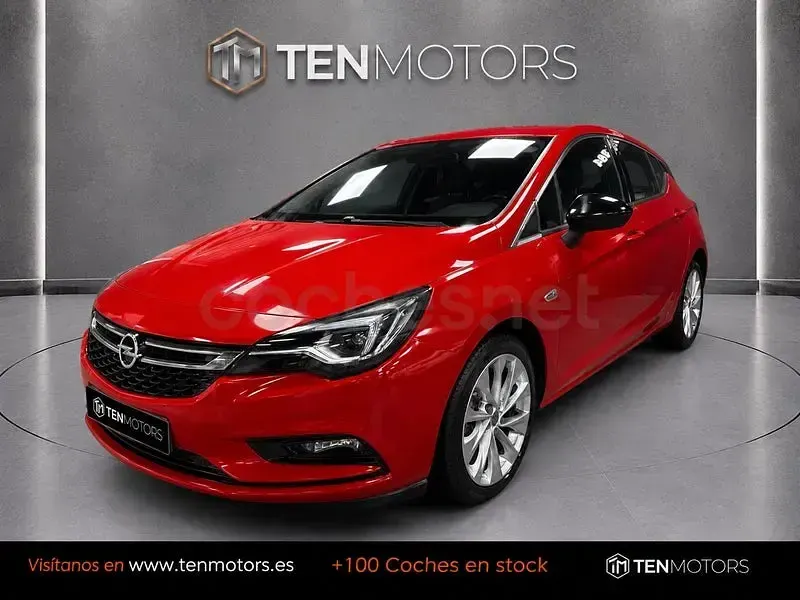 Usado Opel Astra Selective 125 CV (91 kW) 2018 Rojo Berlina