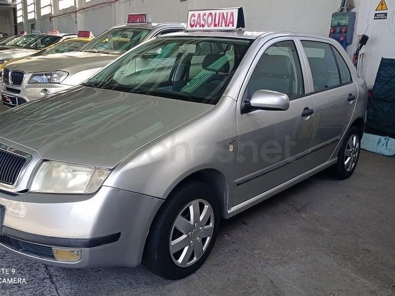 Usado Skoda Fabia Classic 68 CV (50 kW) 2001 Gris / plata Berlina
