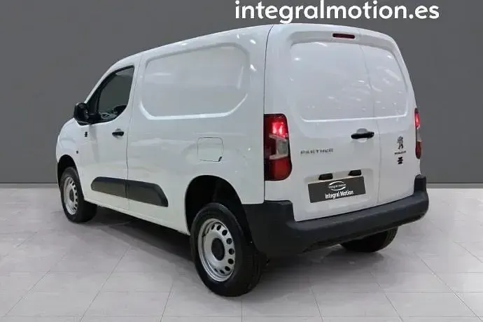 Usado Peugeot Partner Premium 131 CV (96 kW) 2021 Monovolumen
