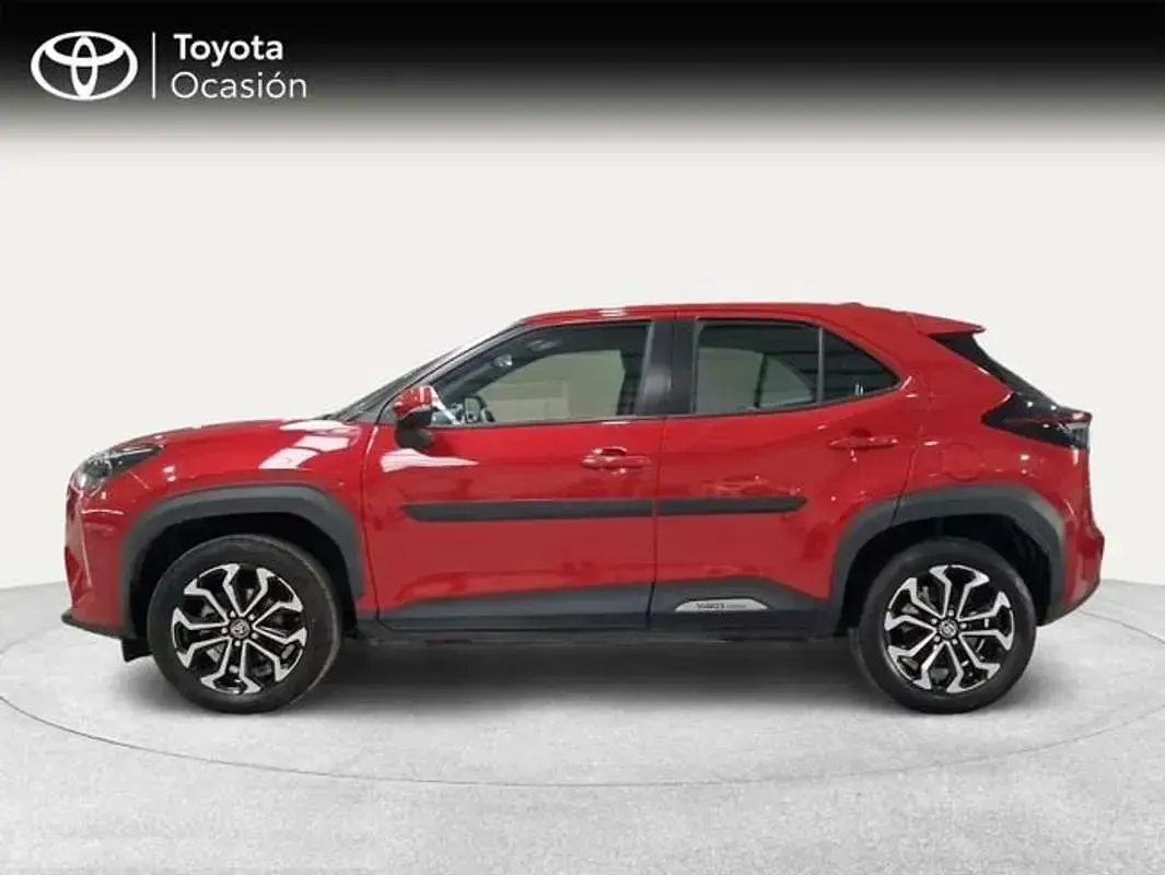 Usado Toyota Yaris Cross Active 116 CV (85 kW) 2022 Rojo SUV