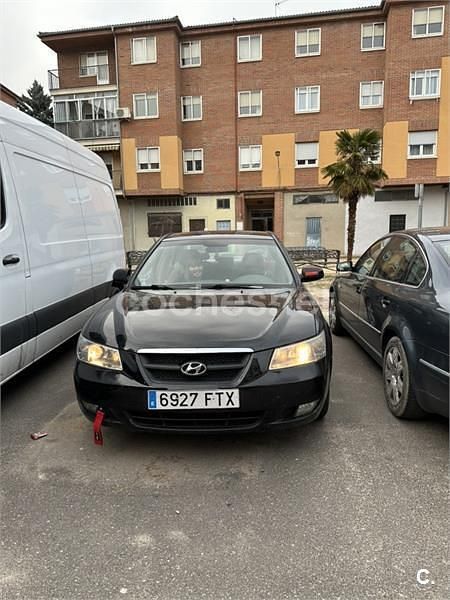Usado Hyundai Sonata Comfort 140 CV (102 kW) 2007 Negro Berlina