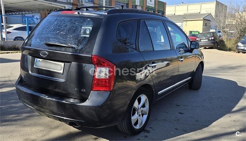 Usado Kia Carens 140 CV (102 kW) 2007 Negro Monovolumen