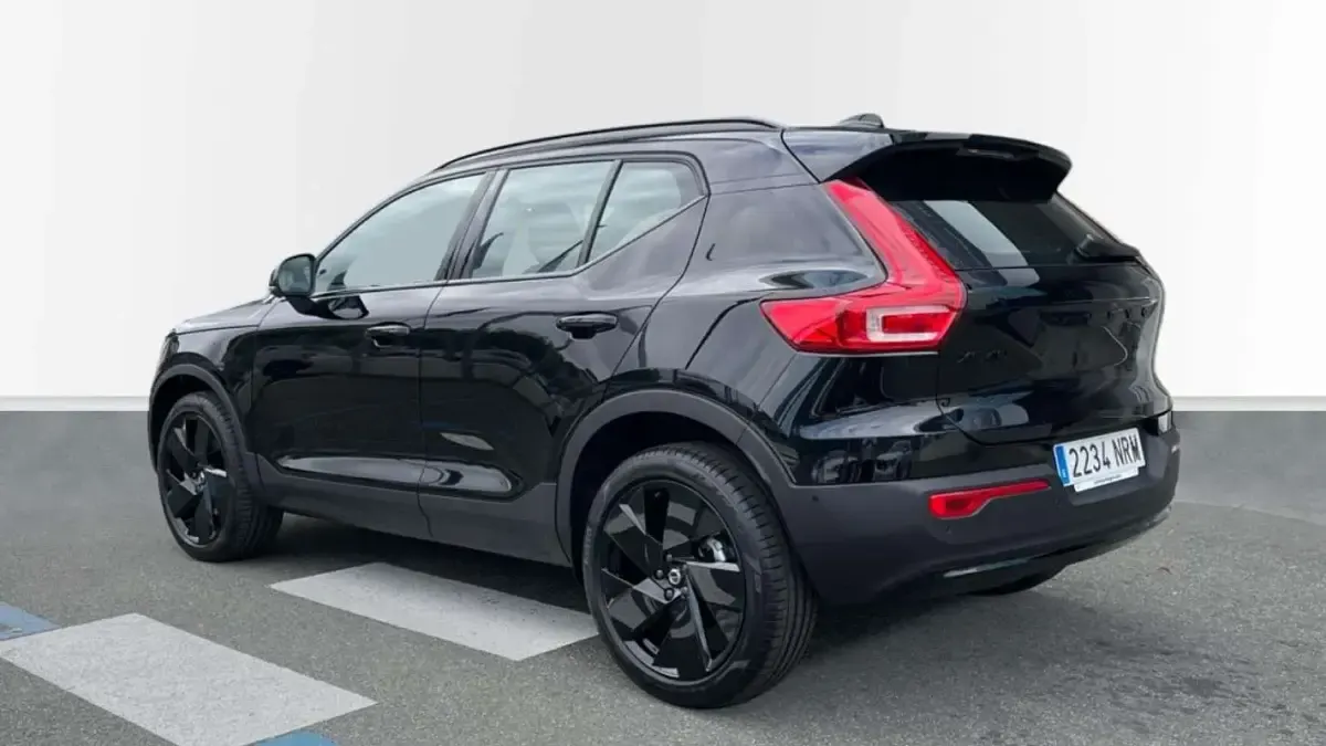 Nuevo Volvo XC40 Ultra 163 CV (119 kW) 2026 Negro SUV
