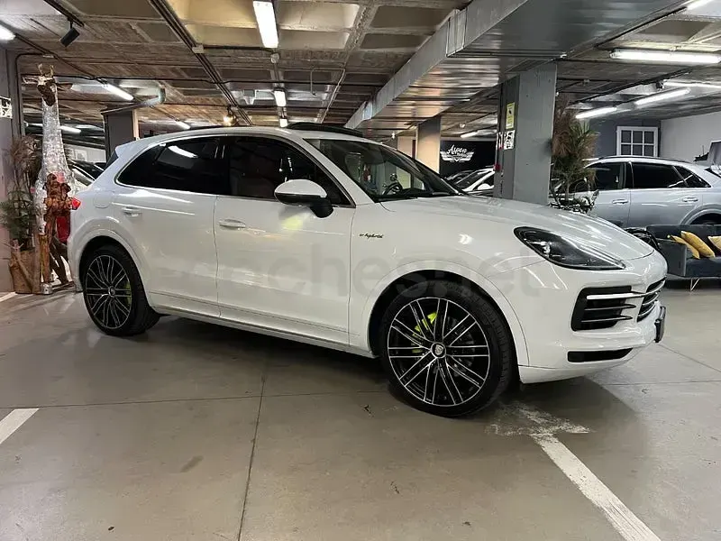 Usado Porsche Cayenne E-Hybrid 462 CV (339 kW) 2020 Blanco SUV