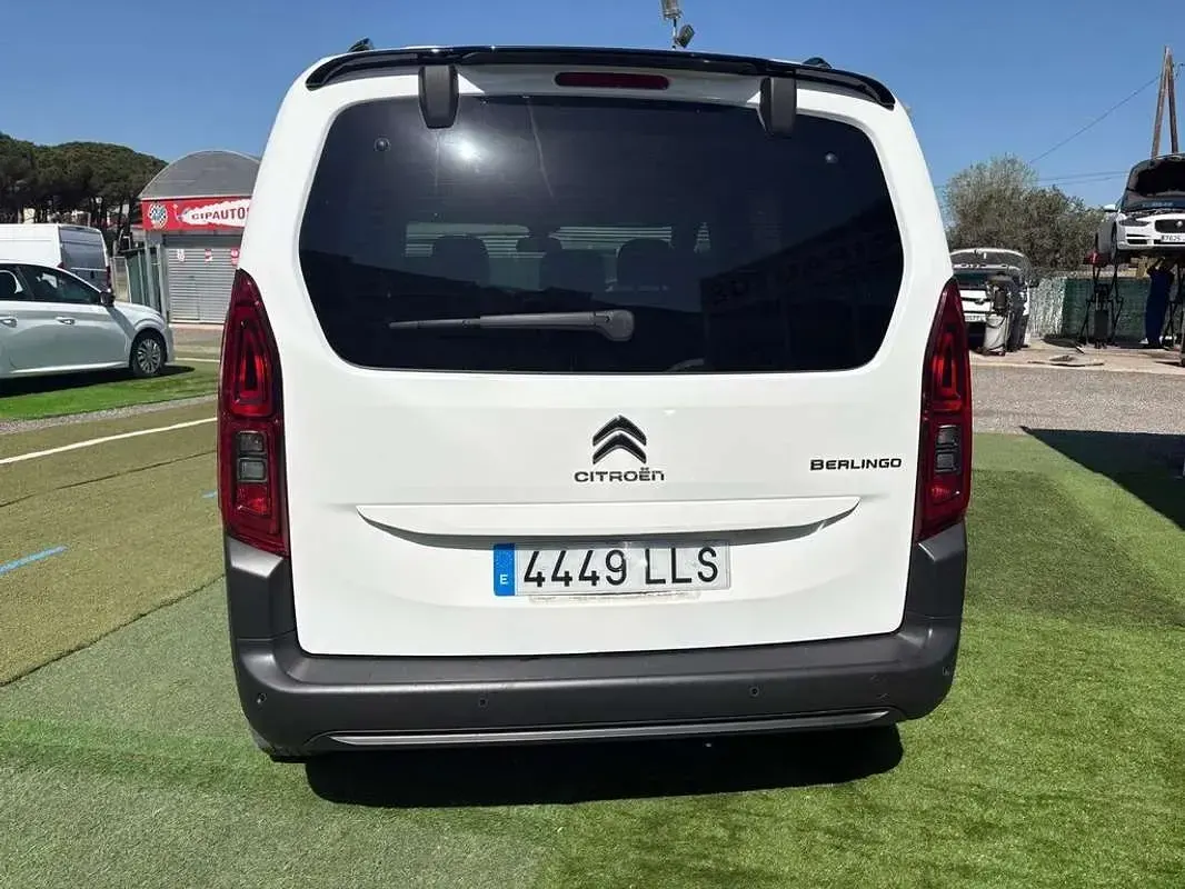 Usado Citroën Berlingo Feel 102 CV (75 kW) 2020 Blanco Monovolumen