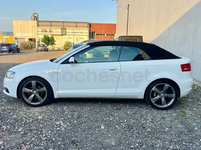 Usado Audi A3 Cabriolet Ambition 105 CV (77 kW) 2011 Blanco Descapotable