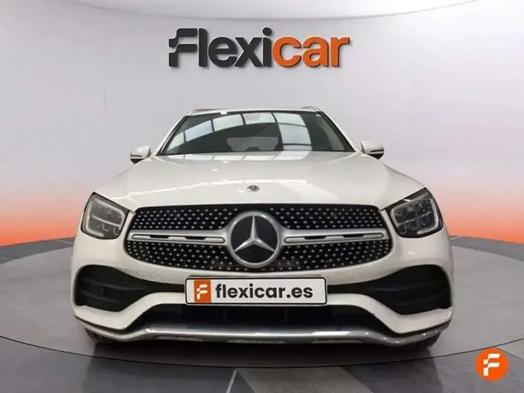 Używany Mercedes GLC220 194 KM (142 kW) 2022 Biały SUV